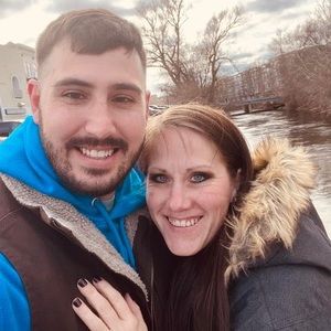 Meet your Posher, Devin